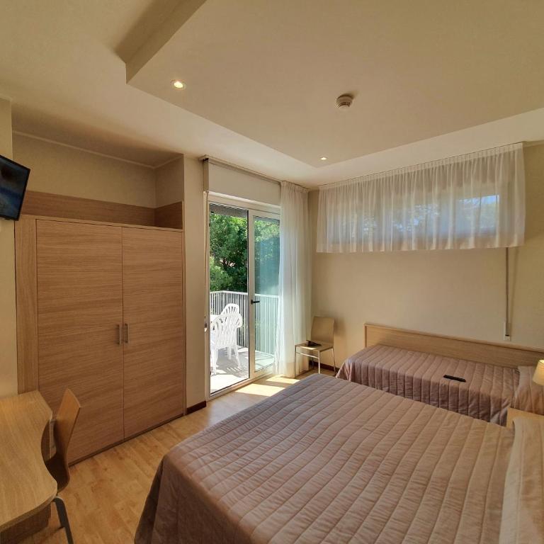 Hotel Eurovil Garni - Camera Tripla - 2