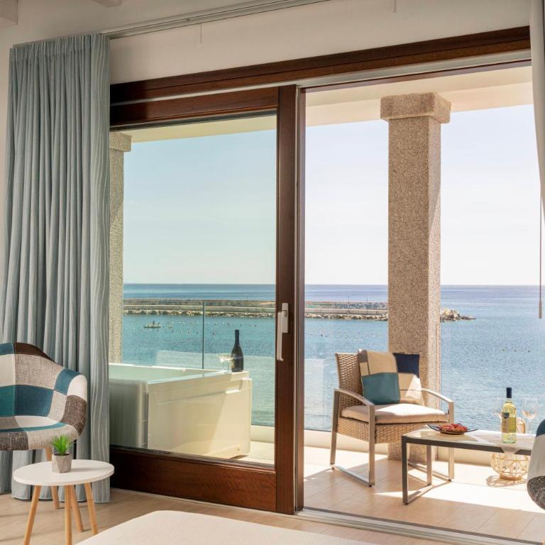 Hotel Ristorante La Conchiglia - Camera Deluxe Matrimoniale/Doppia con Letti Singoli con Vista Mare - 11