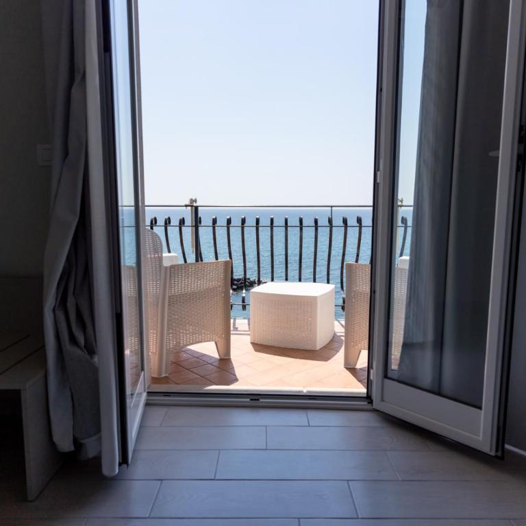 Teddu B&B - Camera Deluxe Matrimoniale con Vista Mare - 9