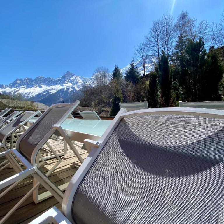 13 personnes,jacuzzi, pied des pistes et des chemins, 4 chambres - Chalet Supérieur - 13