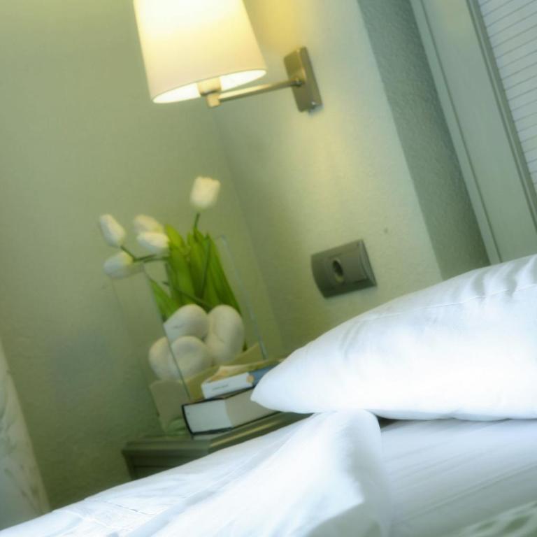 Ona Marinas de Nerja Spa Resort - Apartamento de 1 dormitorio con terraza (3 adultos) - 1