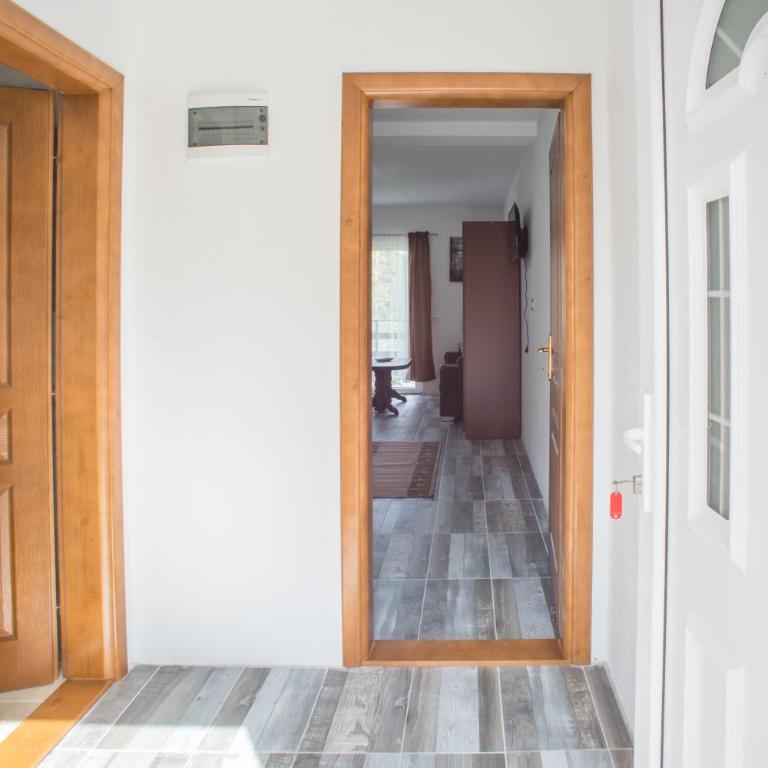 Apartmani JEZERO - Apartment with Lake View - 31