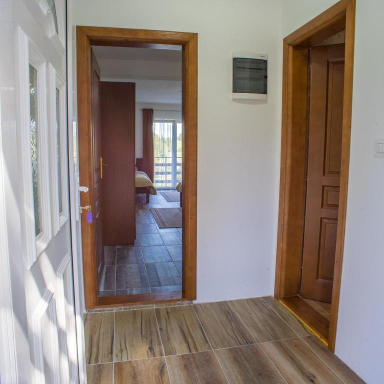 Apartmani JEZERO - Apartment with Lake View - 44