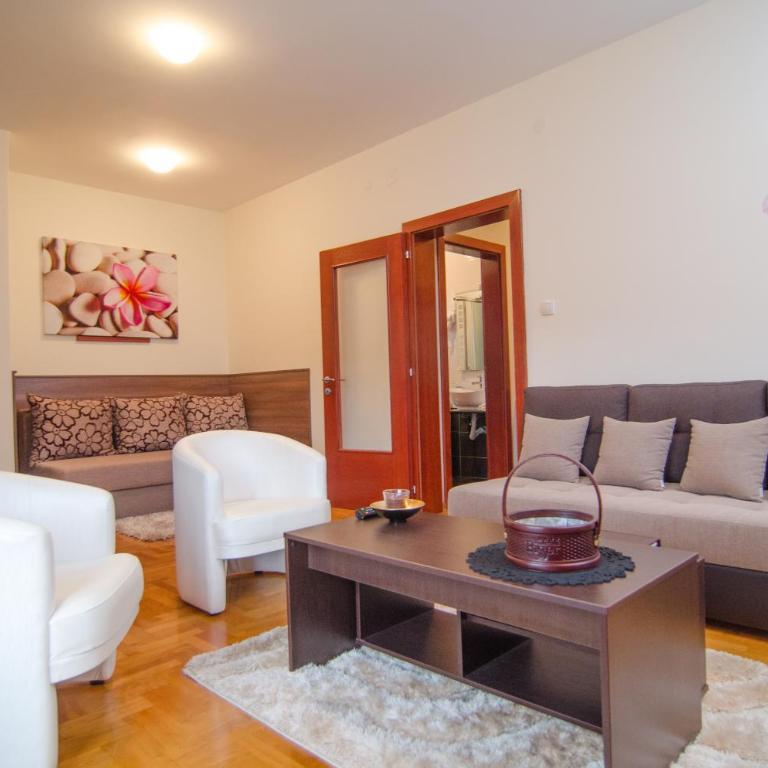 Apartments Biser - Deluks Apartman sa 2 Spavaće Sobe, Terasom i Hidromasažnom Kadom - 16