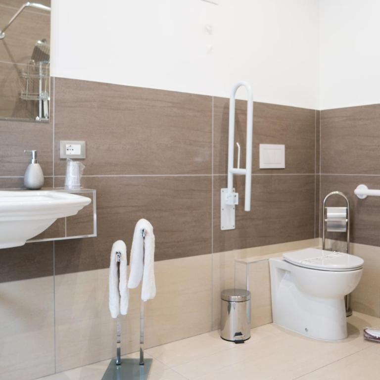 Venice Rooms - Camera Familiare con Balcone - 12