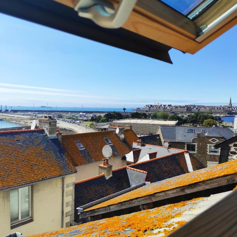 Appartement Saint Malo vue sur mer, parking vélo privé , Ferry, plage et commerces à 50 m - Appartamento con Vista Mare - 7
