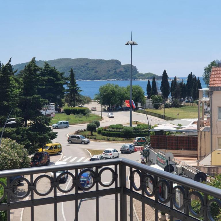 Apartments Boreta - Deluks Dvokrevetna soba sa Bračnim Krevetom, Balkonom i Pogledom na More - 11