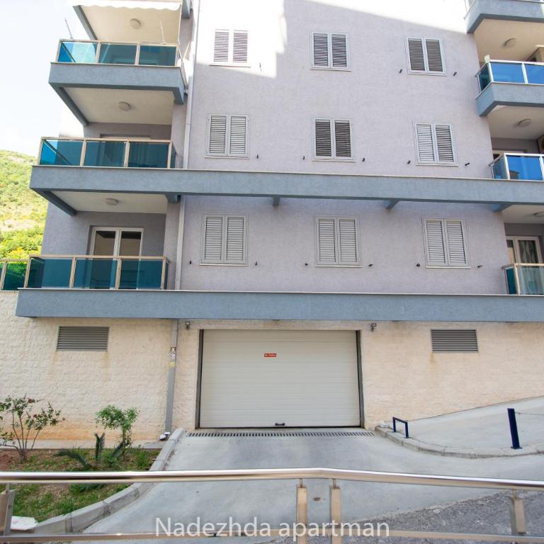 Marina Becici - Two-Bedroom Apartment - 23