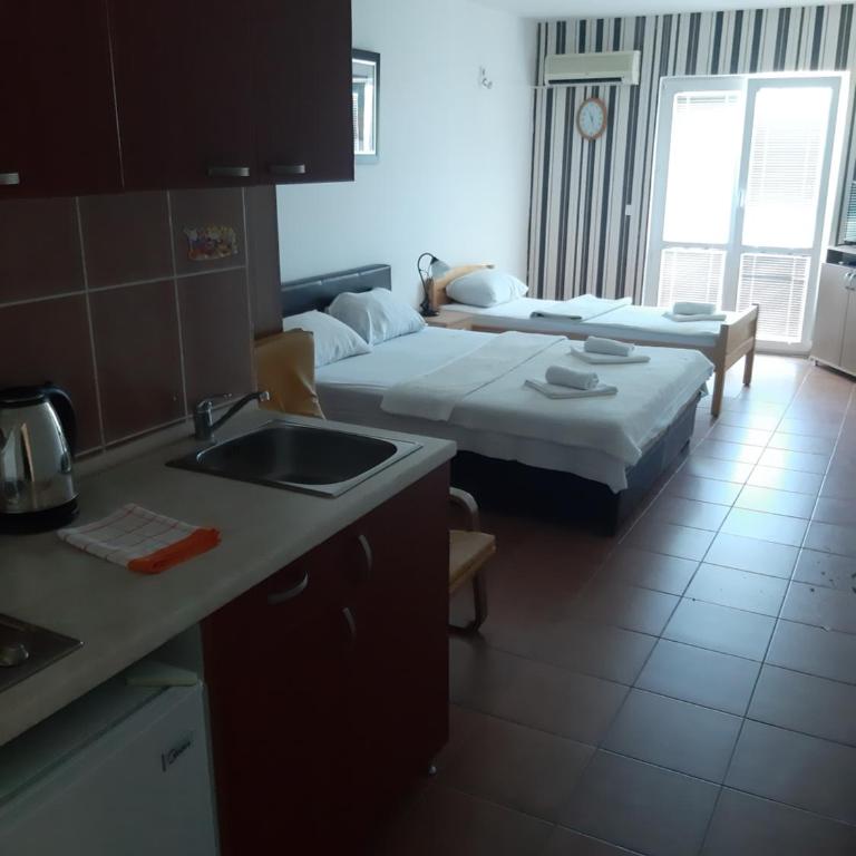 Guest house Perović - Porodični Studio - 1