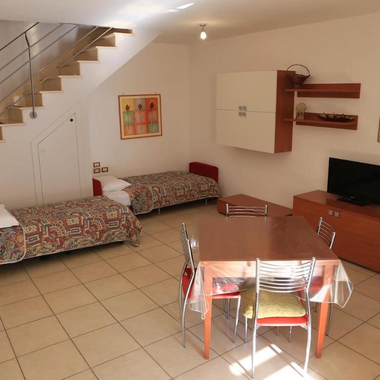 Casa SantoStefano - Appartamentino su 2 Livelli - 11