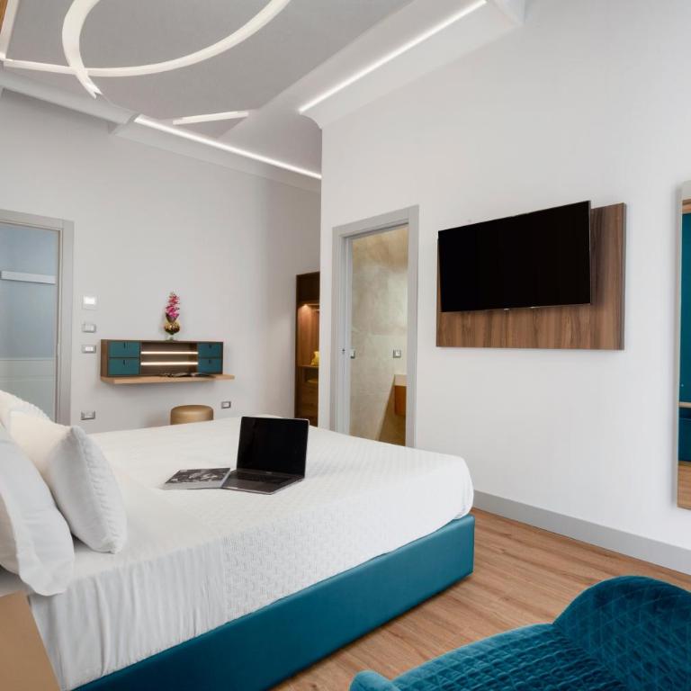 Elys Suites - Standard Double Room - 8