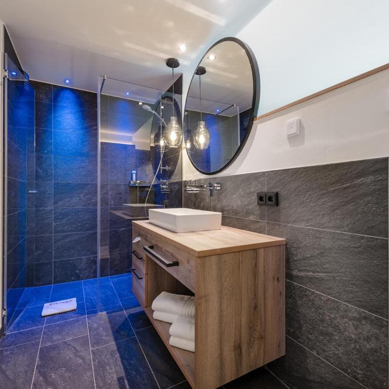 Hotel Alpenhof - Deluxe Doppelzimmer mit Balkon - 3