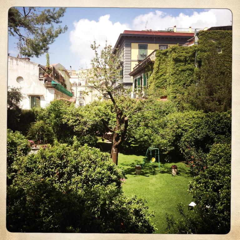 The Bellini House by House In Naples - Camera Matrimoniale con Balcone e Vista Giardino - 3
