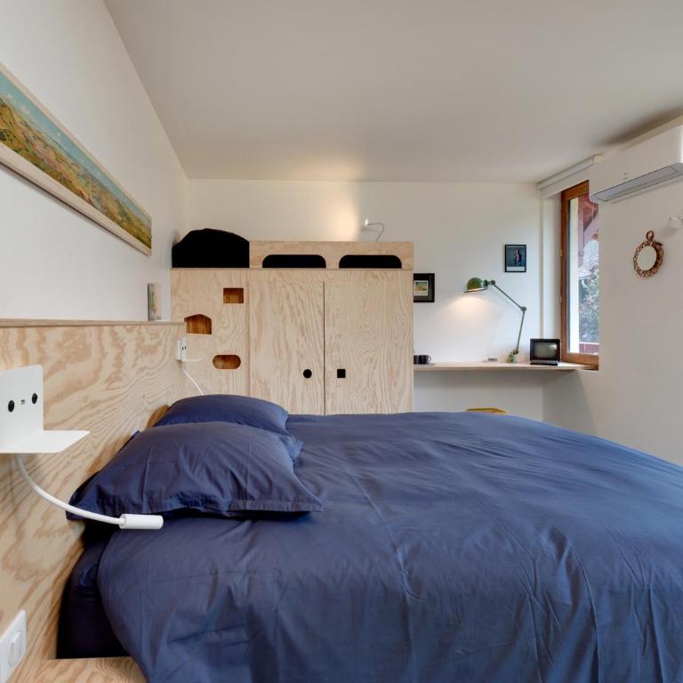 Chambres de charme avec piscine - Le Monde de Charlie - Proche Vichy - Chambre Double Deluxe (2 Adultes + 1 Enfant) - 7