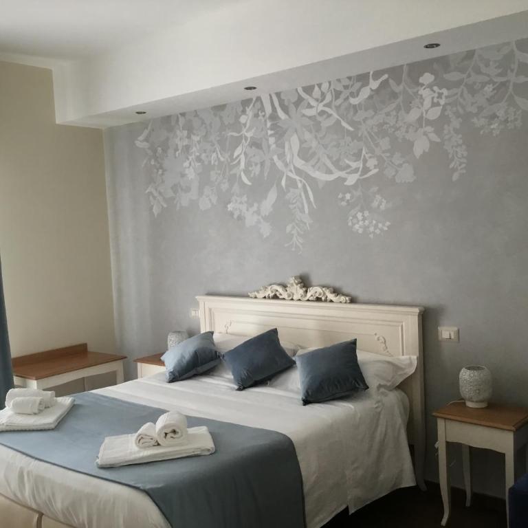 CAVALIERE suite & rooms - Camera Tripla Superior - 11