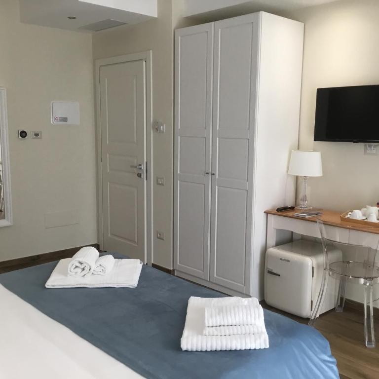 CAVALIERE suite & rooms - Camera Tripla Superior - 10