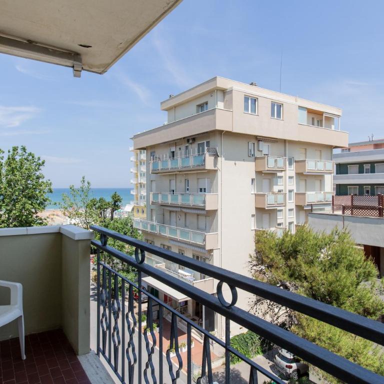 Hotel Christian Ideale Per Famiglie - Camera Familiare con Vista Mare Laterale e Balcone - 14