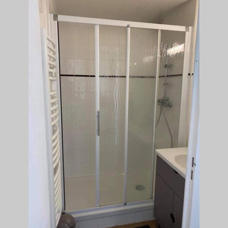 Appartement T2 rénové dans résidence avec piscine - Appartamento con 1 Camera da Letto - 4