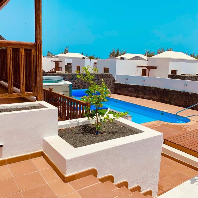 Villa 64, Vista Lobos, private heated pool x jacuzzi, Playa Blanca - Villa - 8