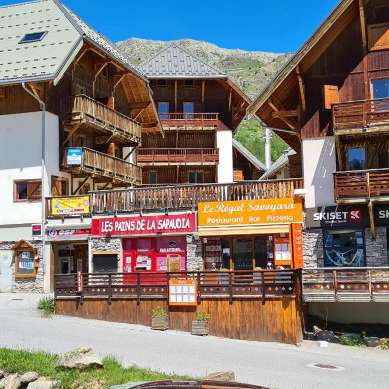Agréable appartement de 6 pers au pieds des pistes ,wifi gratuit à Saint-Sorlin-d'Arves labelise 3 étoiles au gîte de France - Appartement 2 Chambres - 36