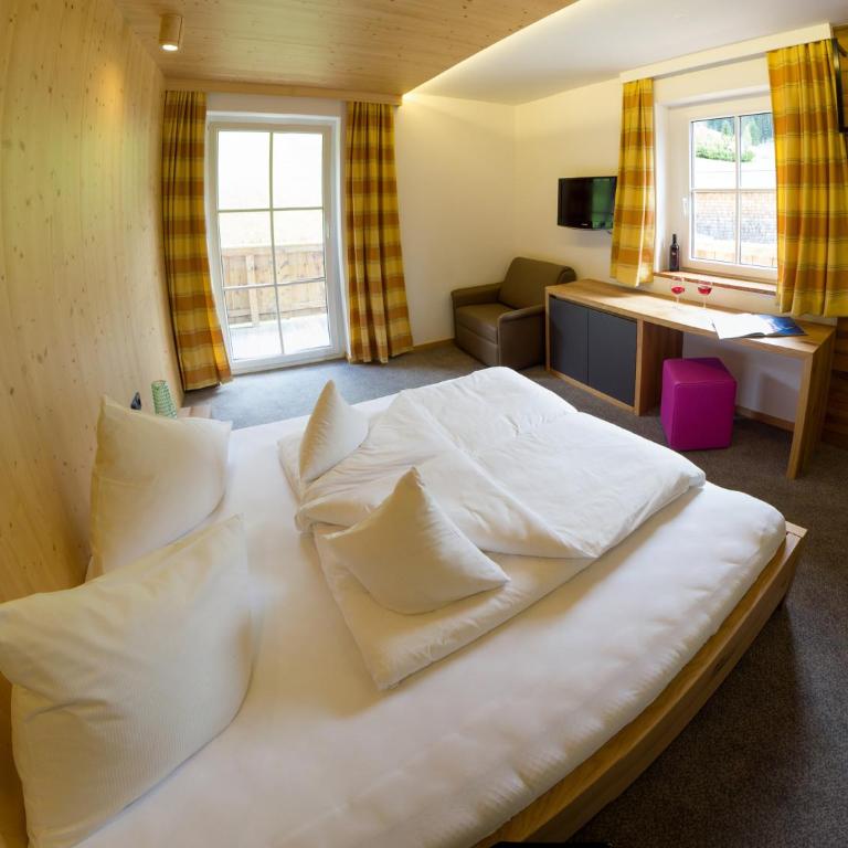 Barbarahof - Doppelzimmer mit Balkon - 2