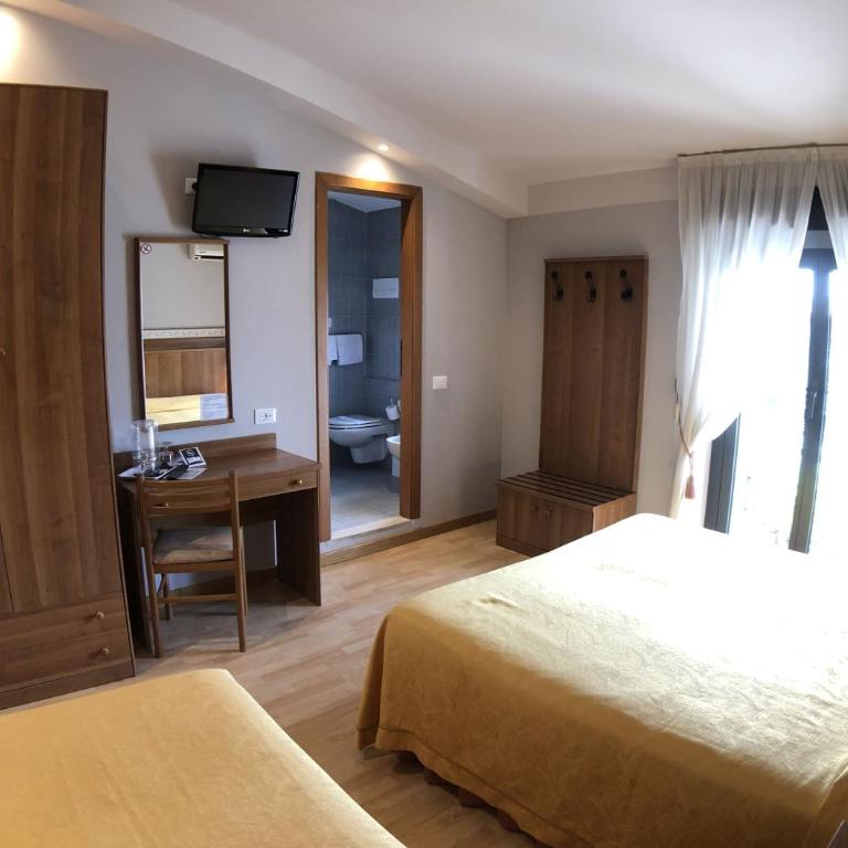 Hotel La Bussola - Camera Tripla Comfort - 18