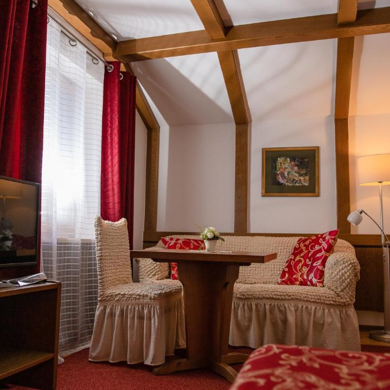 Hotel St. Georg - Comfort Doppelzimmer mit Balkon - 11