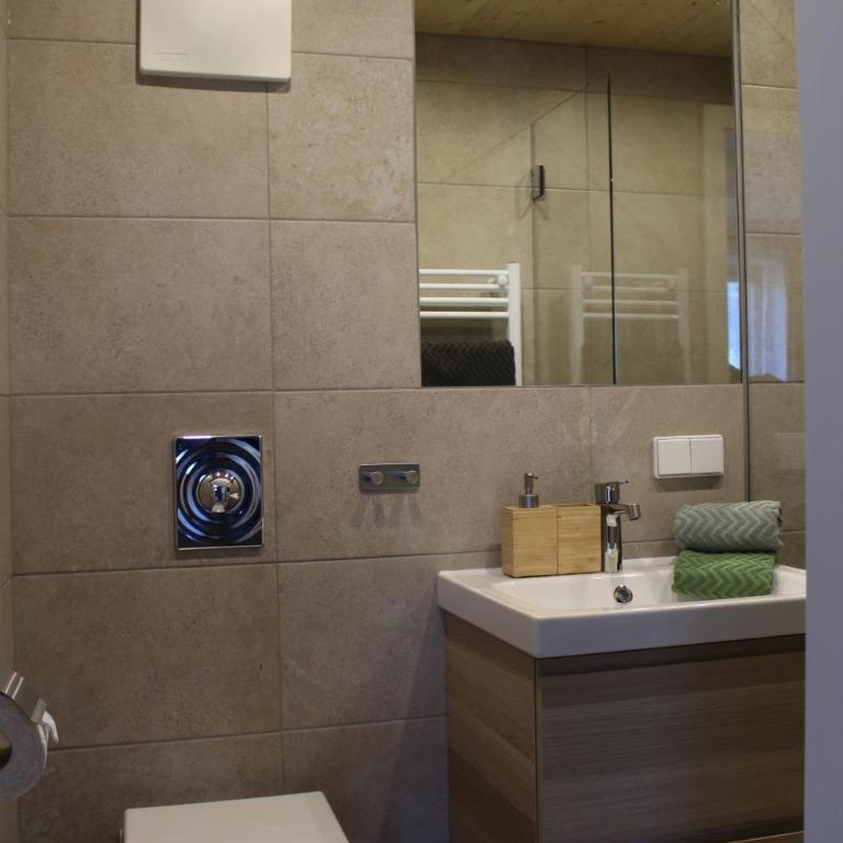 Apartment Seber - Apartment mit 1 Schlafzimmer und Balkon - 35