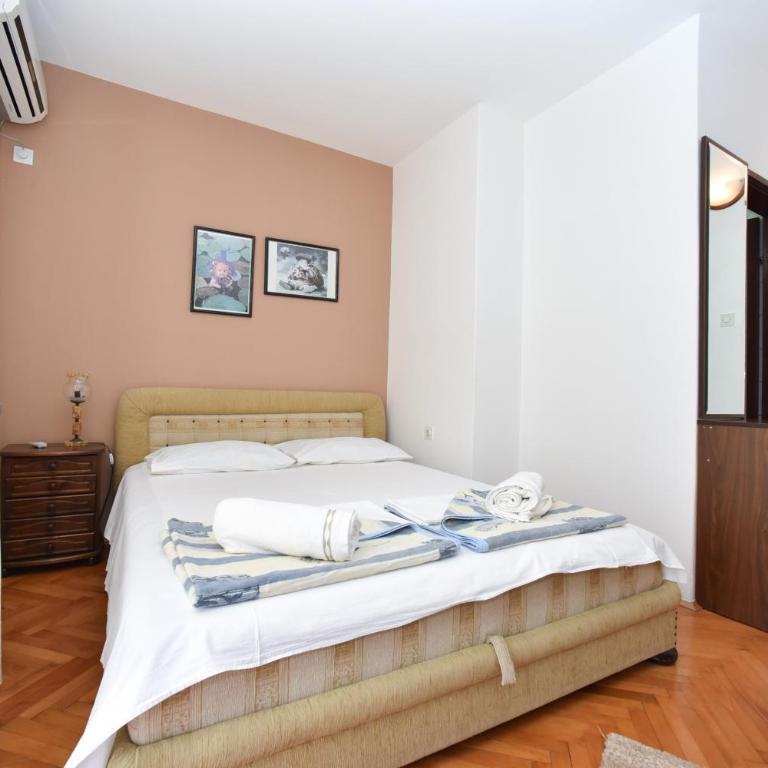 Apartmani Soljaga - Double Room with Balcony - 7