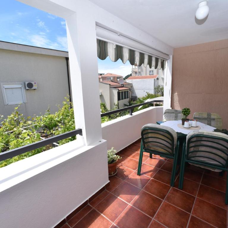 Apartmani Soljaga - Double Room with Balcony - 1