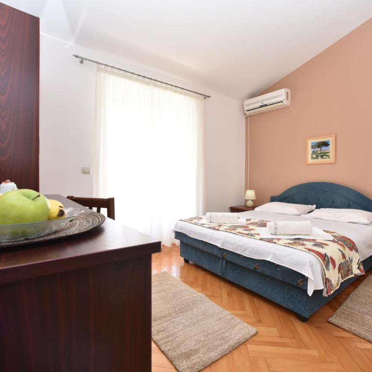 Apartmani Soljaga - Double Room with Balcony - 8