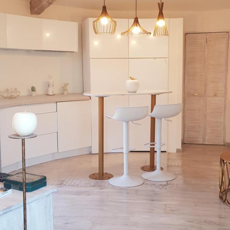 Studio villa château Currault - Appartement 1 Chambre - 11