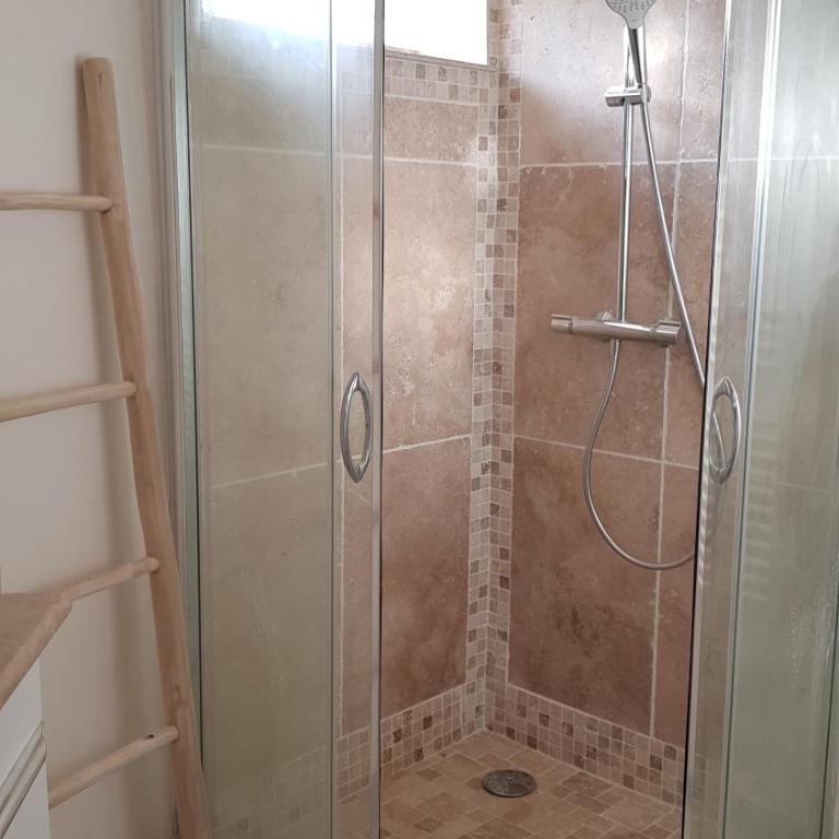 Studio villa château Currault - Appartement 1 Chambre - 28
