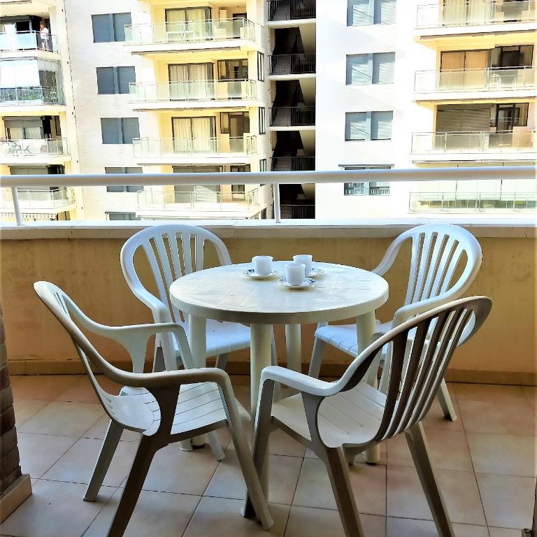 ACV - Acapulco III - 1 linea planta 3 norte 2 - Apartamento de 2 dormitorios - 4