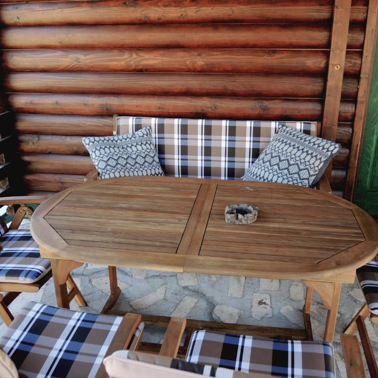 Chalet Lily - Two-Bedroom Chalet - 37
