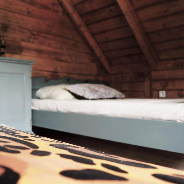 Chalet Lily - Two-Bedroom Chalet - 23