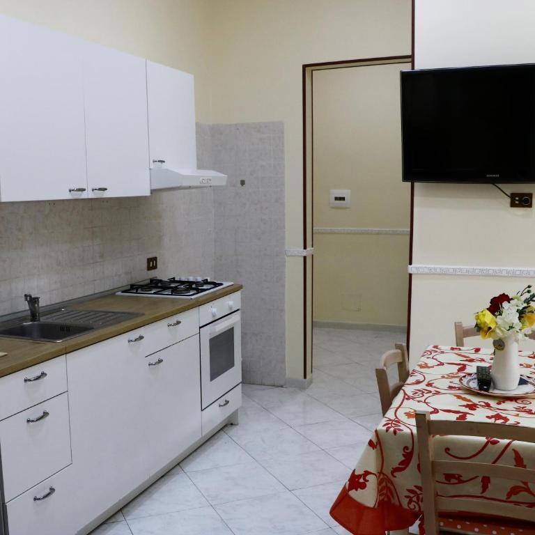 CASA BORBONICA - Appartamento Familiare con 2 Camere da Letto - 7