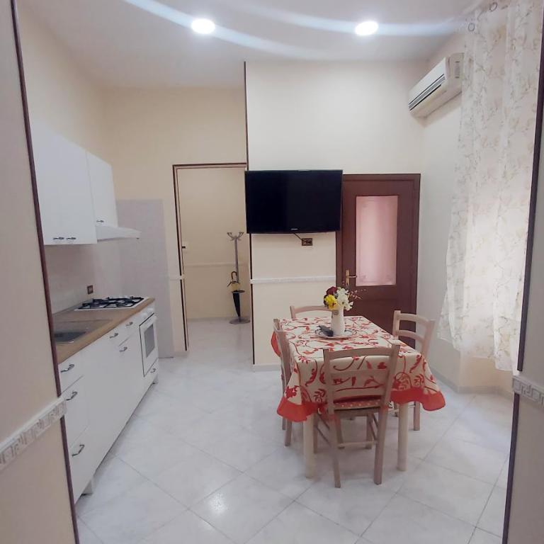 CASA BORBONICA - Appartamento Familiare con 2 Camere da Letto - 4
