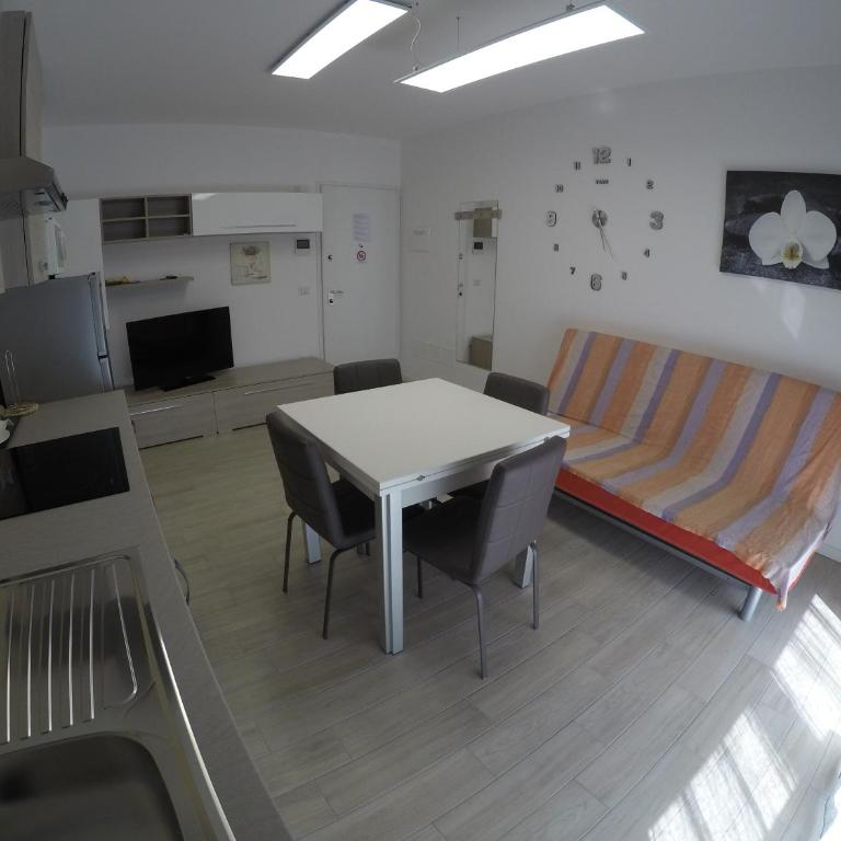RESIDENCE CAORLE TRILOCALE CON PISCINA - Agenzia Cocal - Appartamento con 2 Camere da Letto - 7