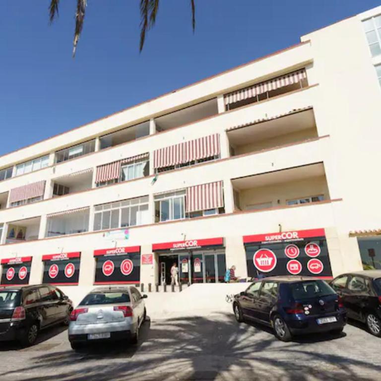 Chic Beachfront Flat with Amazing Sea Views and Private Indoor Parking - Apartment with Sea View - 50