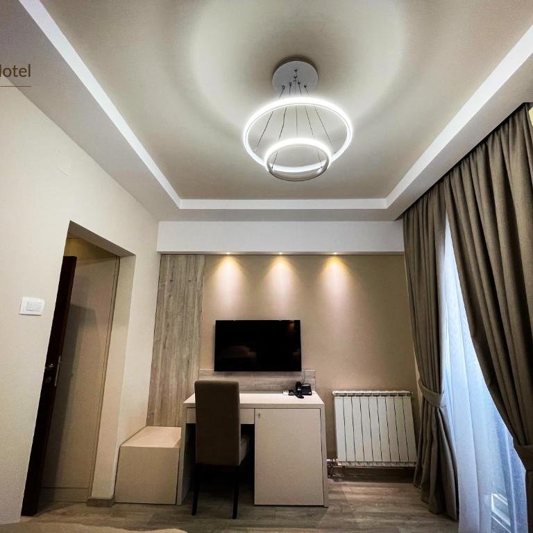 Hotel Holiday - Twin Room - 1