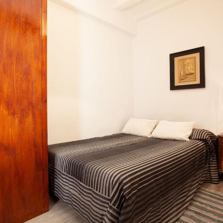 Esquirol - Two-Bedroom Apartment - 8
