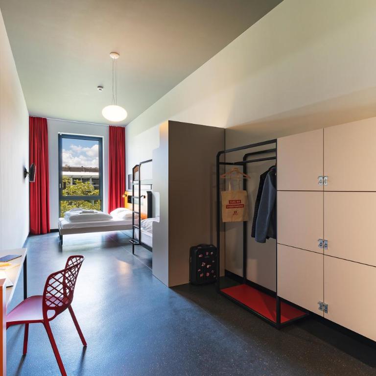 MEININGER Hotel Genève Centre Charmilles - Chambre Quadruple - 2