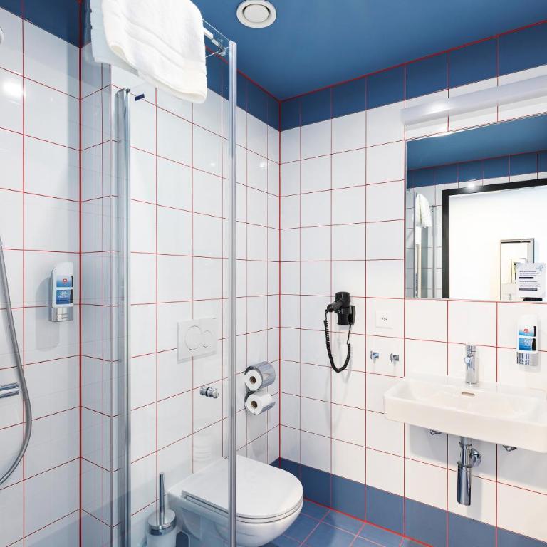 MEININGER Hotel Genève Centre Charmilles - Chambre Quadruple - 6