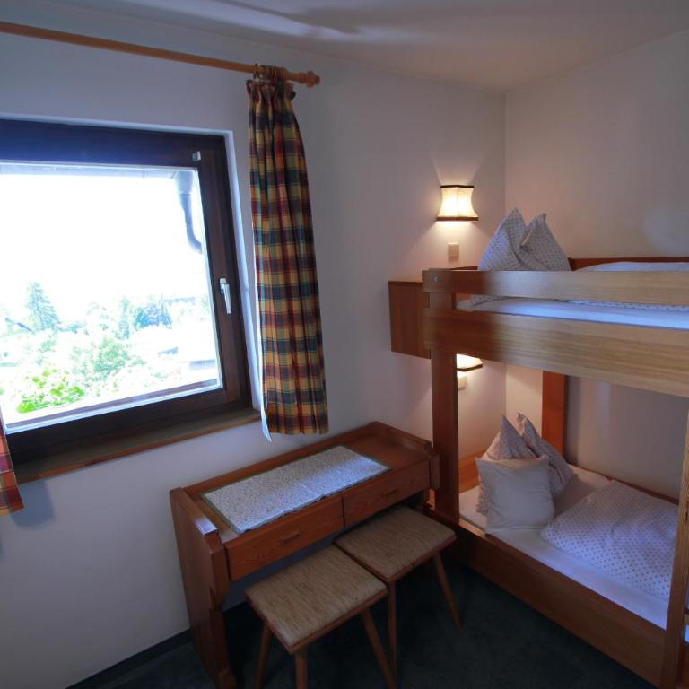 Ferienwohnungen Fiala-Köfer - Apartment mit 2 Schlafzimmern und Balkon - 3