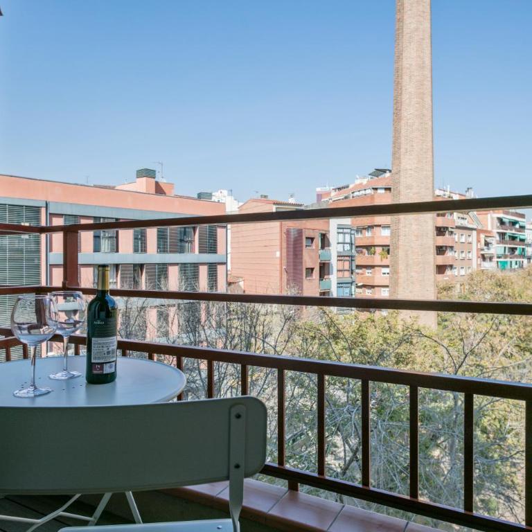 Habitat Apartments Plaza España Urban - Apartment with Balcony - 2