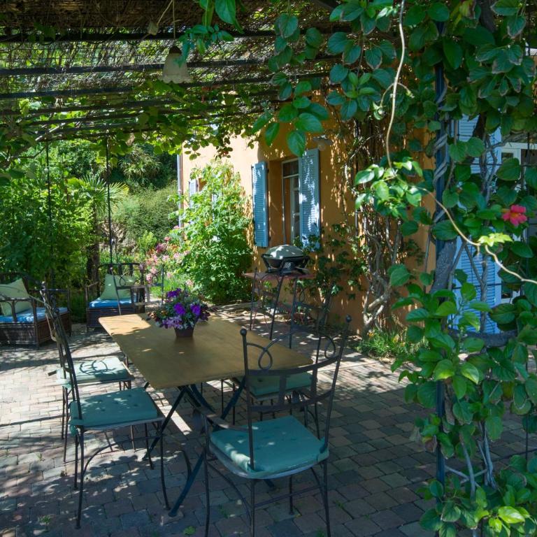 House With Garden And Sea View - Ferienhaus - 2