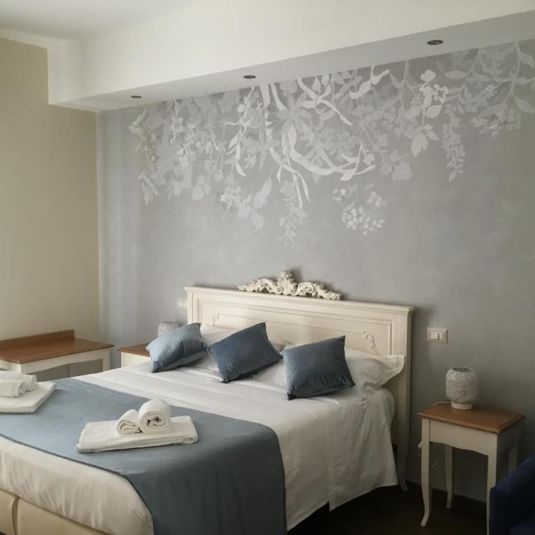 CAVALIERE suite & rooms - Camera Tripla Superior - 9