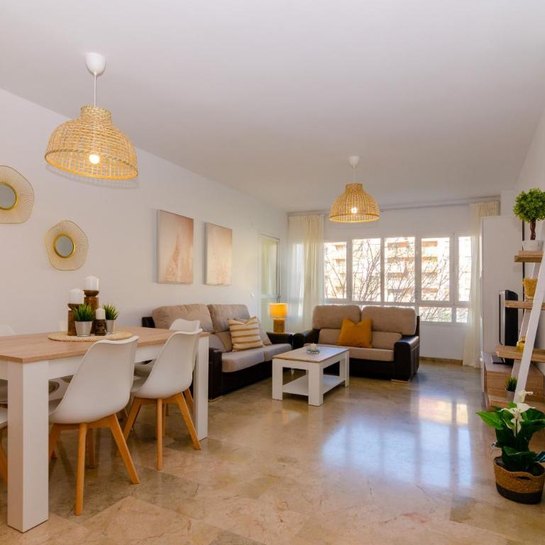 WintowinRentals Teatinos, Metro, Free Parking & Pool. - Apartment - 8