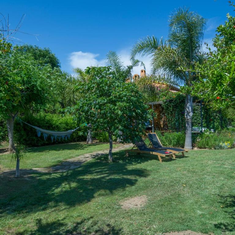 House With Garden And Sea View - Ferienhaus - 4